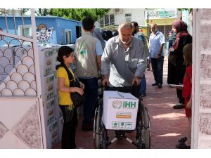 İHH'dan Kilis'teki Suriyeli ailelere yardım