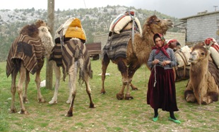 Sarıkeçili kadınlar günlerinden habersiz