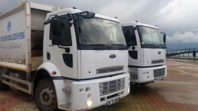 Beyşehir'de Yeni Çöp Araçları Hizmet Vermeye Başladı