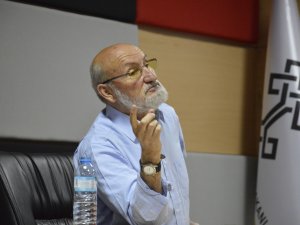 Delibaş: Nazım Hikmet, Necip Fazıl’ın eline su dökemez