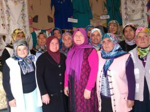 Derebucak’ta kursiyerler el emeği göz nurlarını sergiledi