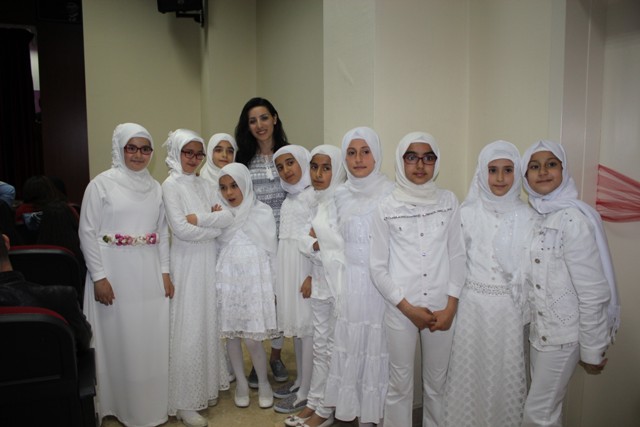 Öğrencilerden İngilizce tiyatro