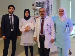 560 gram doğan Erva bebek 4 ay sonra taburcu oldu