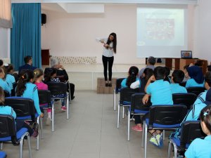 NEÜ öğrencilerinin hazırladığı “Yumi’nin Dişleri” projesi devam ediyor