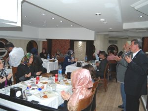Şehit aileleri iftar sofrasında ağırlandı