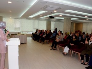 Meram Kadın Meclisi’nden “Sağlıklı Beslenme” semineri