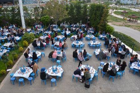 Kıvılcım yurtları iftarda buluştu