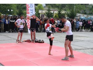 Muay thai sporcuları madde bağımlılığına dikkati çekti