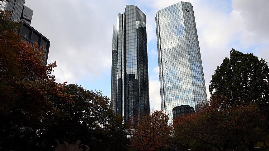 FED'den Deutsche Bank'a "para aklama" cezası