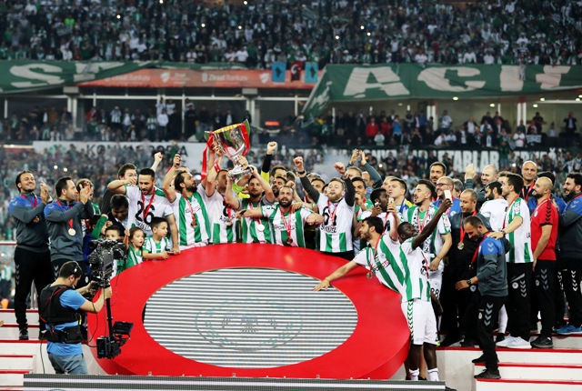 Şampiyon Anadolu Kartalı