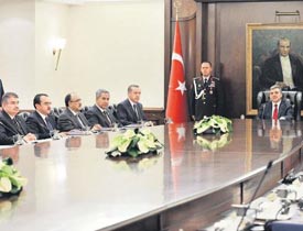 FETÖ’cü hainlerden MHP'lilere kumpas