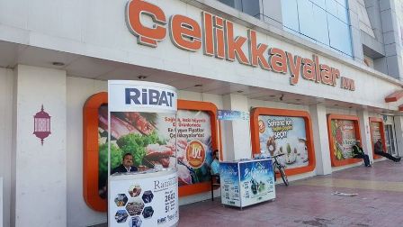 Ribat'tan farklı bölgelere yardım standı
