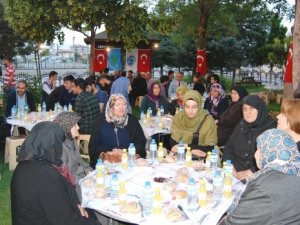 İftarda buluştular