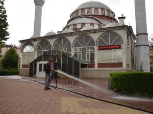 Camilerde ramazan temizliği