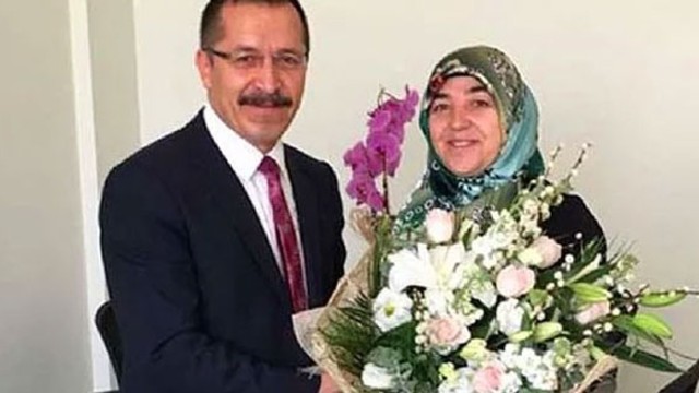 PAÜ Rektörü'nün eşi memuriyetten istifa etti