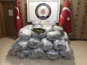 Mardin'de 320 kilo 450 gram esrar ele geçirildi