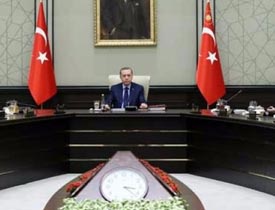 AK Parti'de ilklerin MYK'sı toplandı