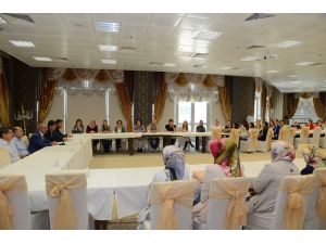 Rektör Karakaya, rehber öğretmenlerle buluştu