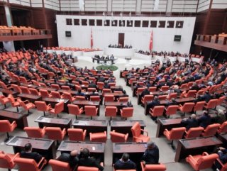 Katar'a Türk Askeri Konuşlandırılmasını Öngören Tezkere TBMM'de Kabul Edildi