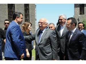 "Terör tarihe, kültüre, ortak hafızaya düşmandır"