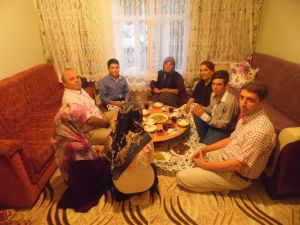 Kaymakam Karaca Vatandaşın evine konuk oldu