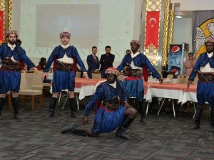 Selçuk’ta yabancı uyruklu öğrenciler iftarda buluştu’yı