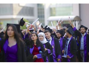 Akdeniz Üniversitesinde mezuniyet coşkusu