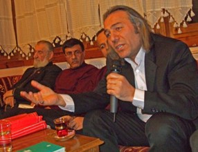 Sivil topluma geçişin sıkıntıları yaşanıyor