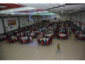 Tatvan'da yetimler için iftar