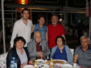 Lokomotif Medya'da dostlarla iftar
