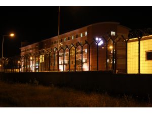 Kırklareli'nde geri gönderme merkezinden firar