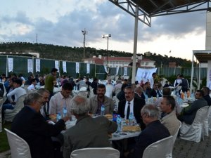 Esnaf ve sanatkarlar iftar yemeğinde buluştu