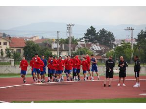 Genç milli basketbolcular Bolu'da kampa girdi