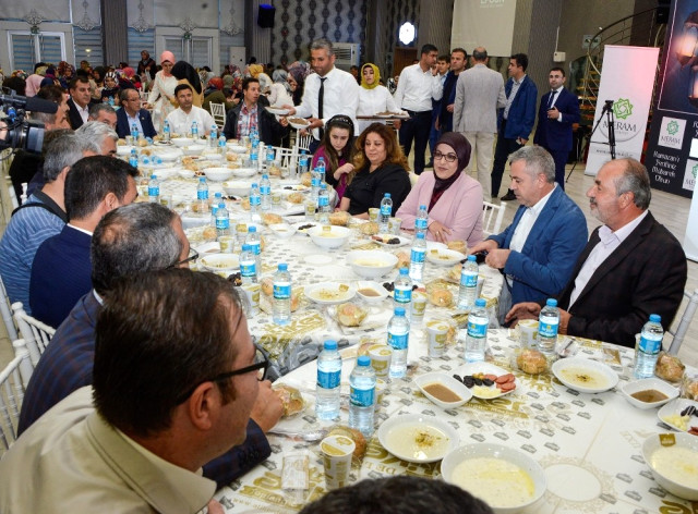 Meram Ailesi İftarda Buluştu