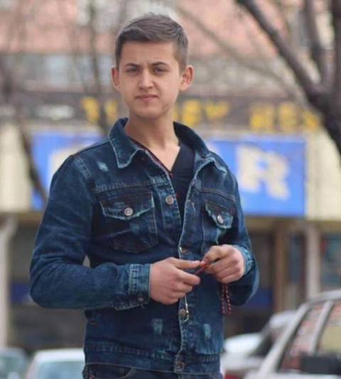 ​19 yaşındaki genç, kameraya kablo bağlarken düşüp öldü