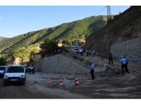 Üzerine kaya parçası düşen öğrenci öldü