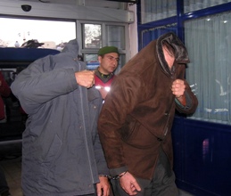Dolandırıcılık zanlılarına ek sorgu süresi