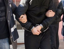 İzmir'de FETÖ'nün emniyet yapılanmasına operasyon