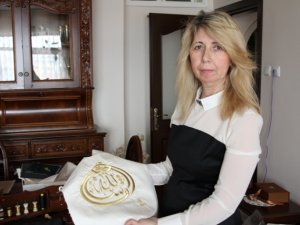 Sakal-ı Şerif bohçalarını Osmanlı motifleriyle işledi