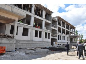 Yeniyer ortaokulu inşaatı sürüyor