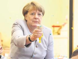 Katar konusunda Merkel'den flaş hamle