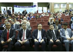 "Tunus, İslam ve demokrasinin bir arada yaşayabileceğini gösterdi"