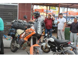 Motosikletli gezginler Karapınar'da
