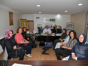 ‘Sağlık-Sen’li kadınlar yaşlıları unutmadı