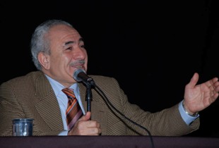 “Akif’in yüreği Mevlana’nın yüreğidir”