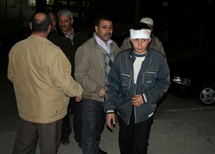 Başına saçma isabet etti