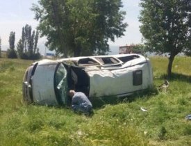 Kütahya'da minibüs devrildi: 10 yaralı