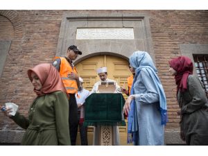 Başkentte Sakal-ı Şerif'e yoğun ilgi