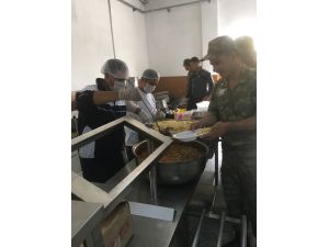 Manisa'da kışladaki gıda zehirlenmesinde FETÖ şüphesi varmı?