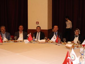 Eczacılar iftarda buluştu